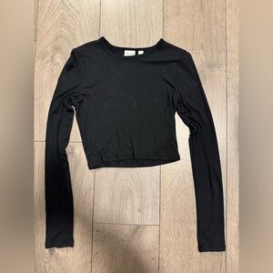Aritzia Long Sleeve T-Shirt